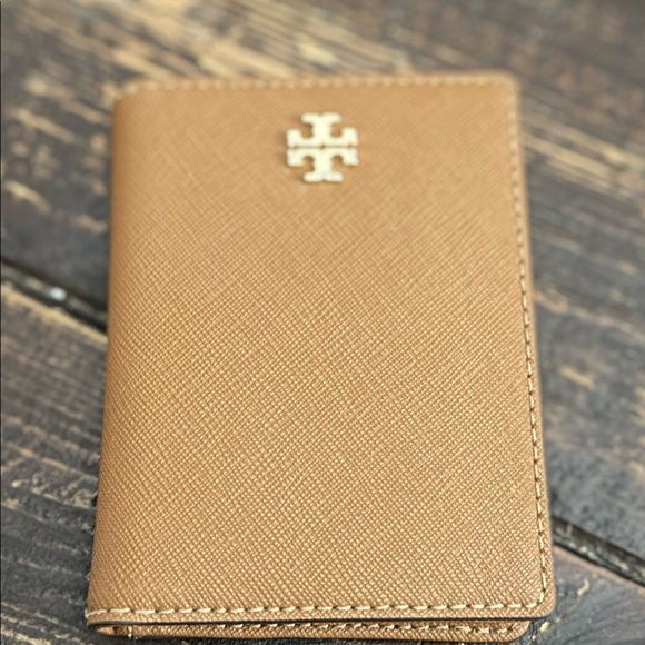 Tory Burch Small Wallet - Picture 4 of 6